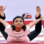 Bollywood actresses perform yoga8
